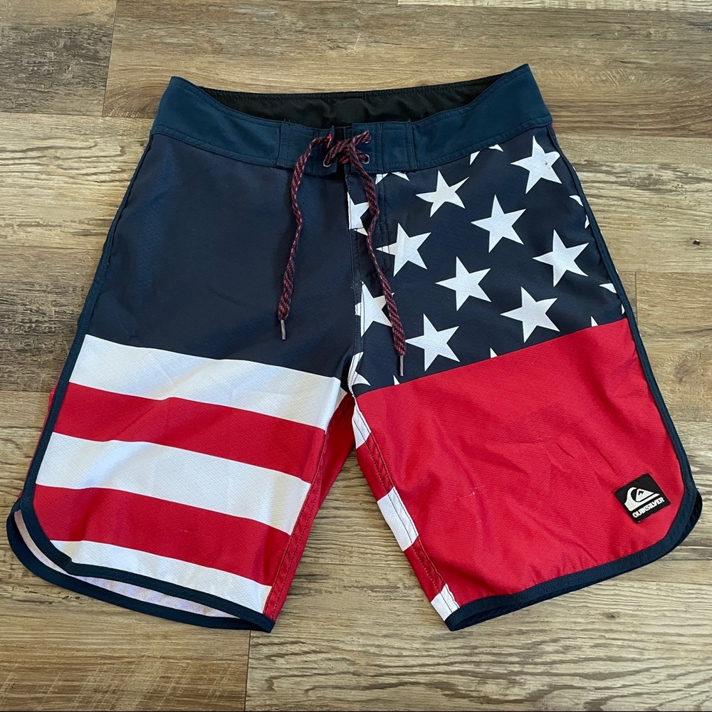Quiksilver swim shorts 30